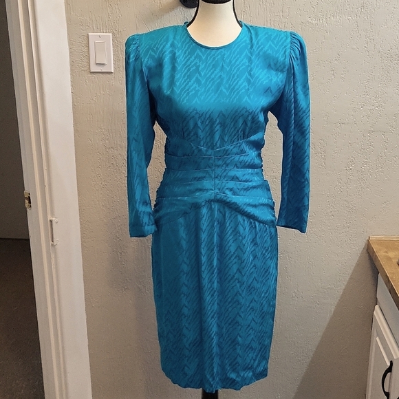 Vintage Adrianna Papell 100% Silk Animal Print Open Back Dress - Picture 2 of 12